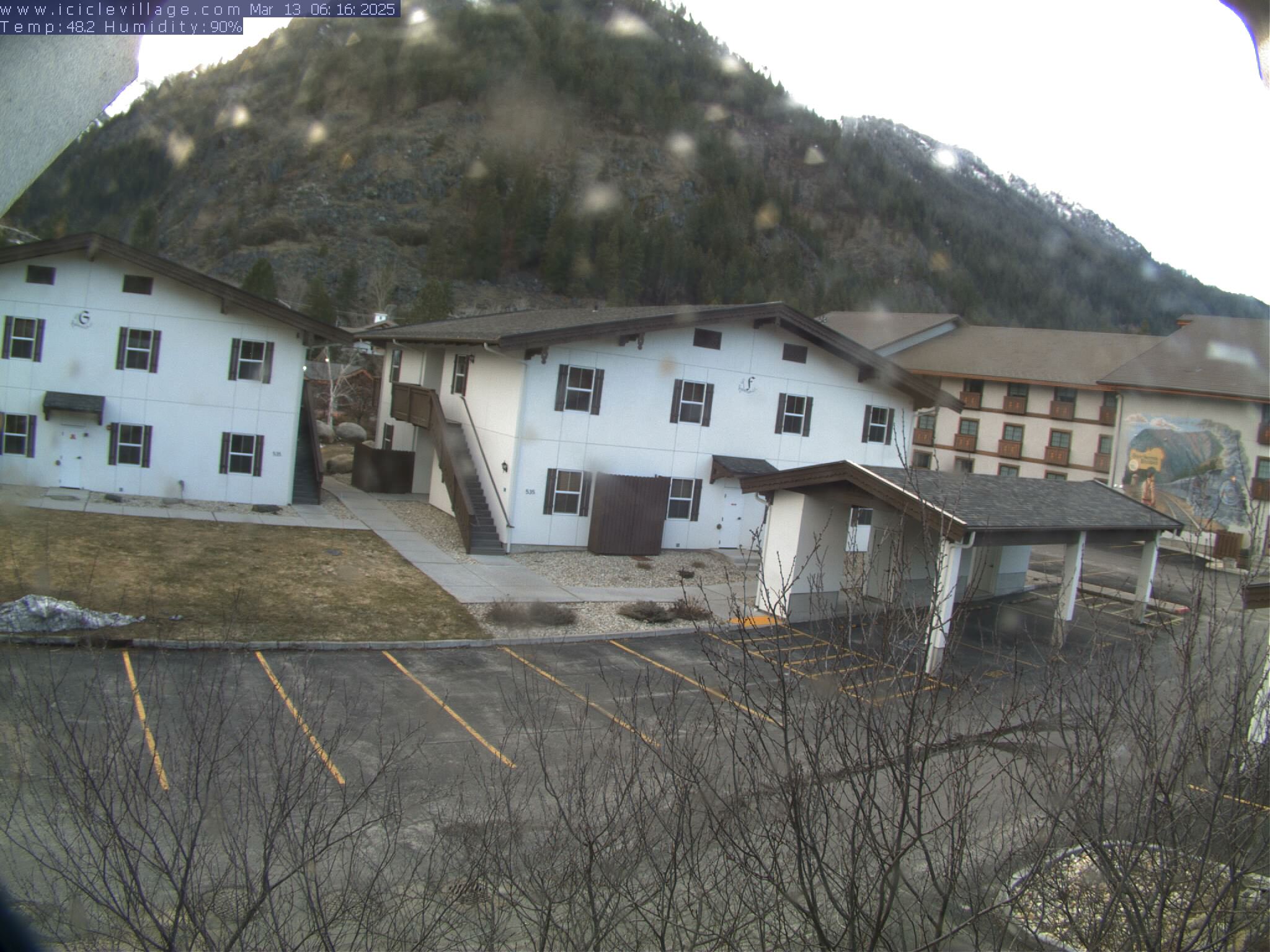 Icicle Village Webcam