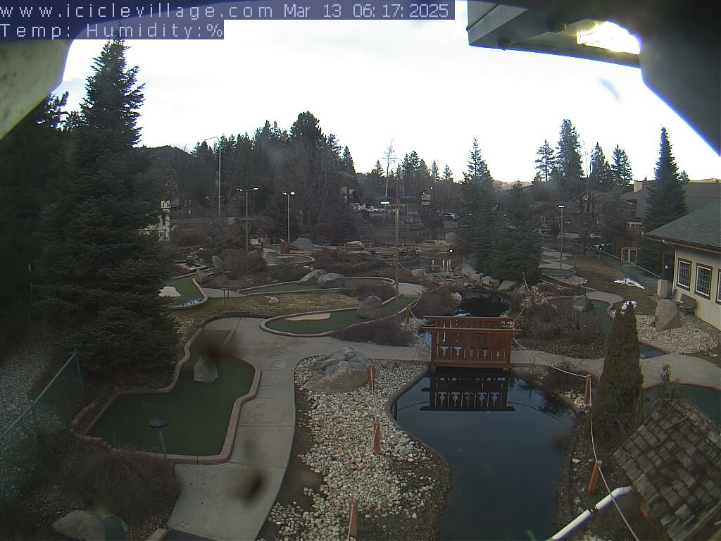 Icicle Village Resort Leavenworth webcam